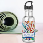 Colorful Tree Yoga Studio Waterfles<br><div class="desc">Deze aantrekkelijke waterfles is decoratief en praktisch,  maar ook een manier om uw bedrijf te promoten. Het bevat een afdruk van een van mijn originele mozaïeken. Pas het aan met jouw naam of die van uw studio,  winkel of bedrijf. Origineel mozaïekontwerp © Michele Davies</div>