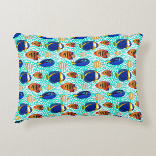 Colorful Tropical Aquarium Fish on Coral Pattern Accent Kussen