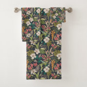 Colorful Tropical Flower Pattern Bad Handdoek (Insitu)