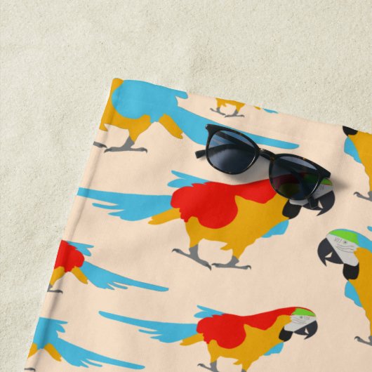 Colorful Tropical Macaw Pattern Strandlaken (In situ)