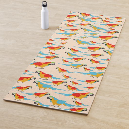 Colorful Tropical Macaw Pattern Yogamat (In situ)