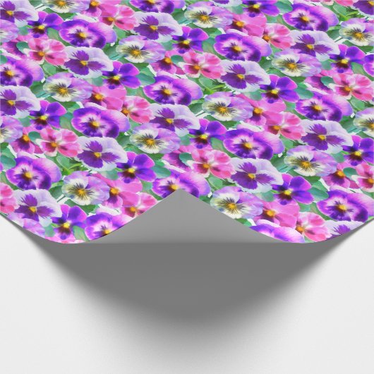 Colorful Violets Pansy Flowers Pattern Cadeaupapier (Hoek)