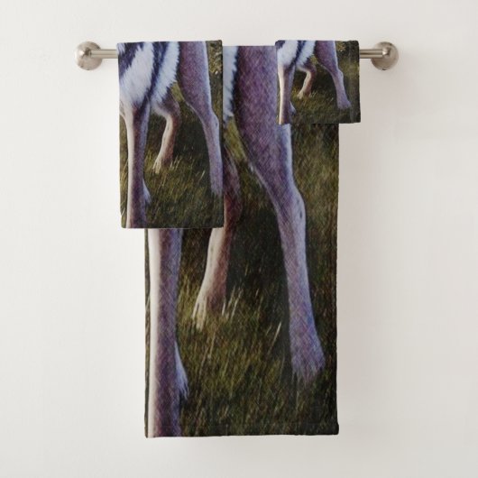 Colorful Wolf Standing Bad Handdoek (Insitu)