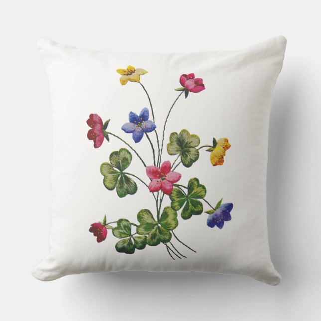 Colorful Woodsorrel Faux Embroided Pillow Kussen (Voorkant)