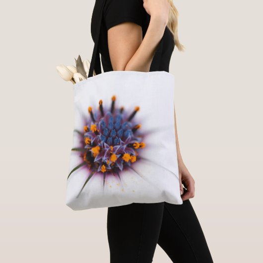 Colorful Yellow Paars and White flower center Tote Bag (Dichtbij)