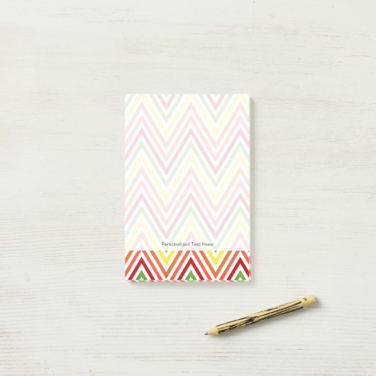 Colorful Zigzag Chevron Pattern Post-it® Notes (Op bureau)