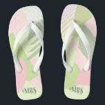 Colour Block Wedding Mrs Bride Spring ID740 Teenslippers<br><div class="desc">Het abstracte kleurenblokkeren in een vrolijk kleurenpalet van roze en lentegroen van het roos verstrekt een opvallende achtergrond voor de stukken in deze hedendaagse trouwreeks. De hier getoonde teenslippers voor de bruid hebben de facultatieve tekst "MRS."in een gewaagde moderne doopvontstijl. Eenvoudig aan te passen voor dagelijks gebruik door een naam...</div>