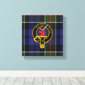 Colquhoun Scottish Crest en Tartan Canvas print (Insitu (Houten vloer))