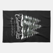 Columbia Inn Pine Tree Vermont A White Christmas Theedoek (Horizontaal)