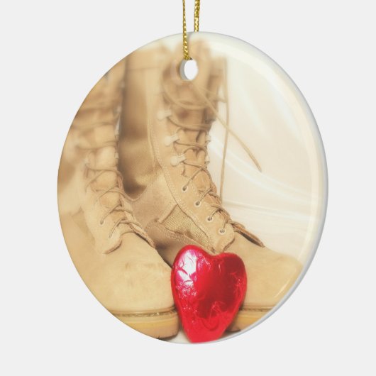 Combat boots ornament (Links)