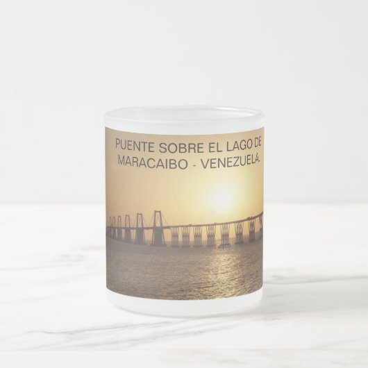 Combo mok van Puente sobre el Lago de Maracaibo. (Center)