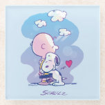 Comfort en veiligheid | Charlie & Snoopy Hug Glazen Onderzetter<br><div class="desc">Bekijk dit superschattige Peanuts-ontwerp met Charlie Brown en Snoopy.</div>