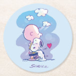 Comfort en veiligheid | Charlie & Snoopy Hug Ronde Kartonnen Onderzetter<br><div class="desc">Bekijk dit superschattige Peanuts-ontwerp met Charlie Brown en Snoopy.</div>