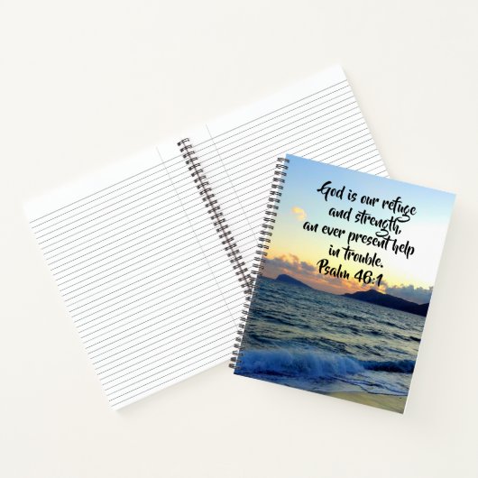 Comfortabele Sunset Beach Psalm 46:1 Bijbelvers Notitieboek (Binnen)