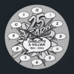 Comic Book Pop Art 25e zilveren jubileum Grote Klok<br><div class="desc">Personaliseer met uw namen en details van het 25-jarig jubileum. Een koele, trendy en leuke vormgeving die nog meer 'boe', 'zap', 'pow' toevoegt aan een speciale viering van het zilveren jubileum.</div>