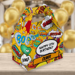 Comic Book Superheld Birthday Party Favor Box Bedankdoosjes<br><div class="desc">Pas aan met de naam en de leeftijd van het verjaardagsmeisje of -jongen,  en bedank je bericht op de achterzijde. Een leuk,  cool en trendy stripverhaal-geïnspireerd design dat de grillen,  zap,  pow in een verjaardagsfeest van een superheld zet. Ontworpen door: Thisnotme©</div>