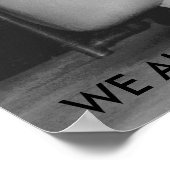 Comical Poster Boy die met zijn hond zwemt (Hoek)