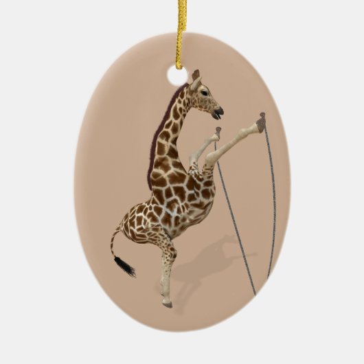 Comical Sporty Giraffe Keramisch Ornament (Voorkant)