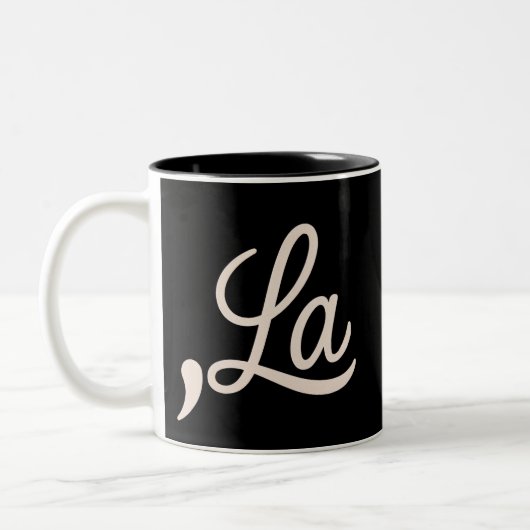 Comma La 2024 voor President Funny Kamala Tweekleurige Koffiemok (Links)