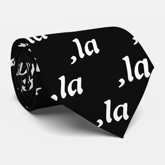 Comma La Kamala Harris - aangepast tekstontwerp Stropdas (Opgerold)