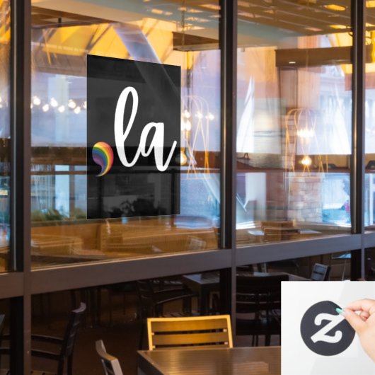 Comma La Kamala Harris Pride Rainbow LGBQ Gay Raamsticker (Restaurant Raam)