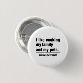 Commas Save Lives Ronde Button 3,2 Cm (Voorkant /achterkant)