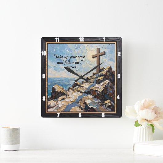 Commitment's Hour: Embrace Your Cross Vierkante Klok (Huis)