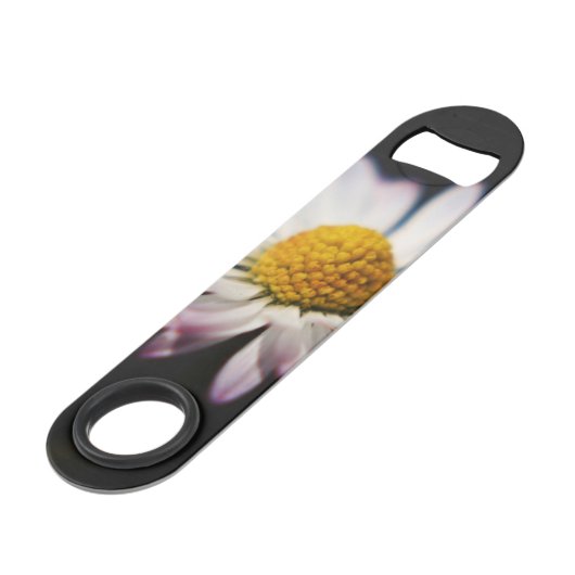Common Daisy bocnm Speed Flessenopener (Voorkant Gekanteld)