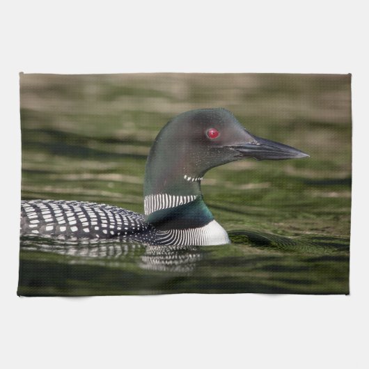 Common Loon on op Jabe Pond Theedoek (Horizontaal)