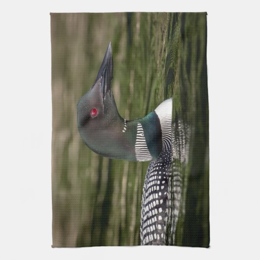 Common Loon on op Jabe Pond Theedoek (Verticaal)