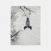 Common Loon zwemt in een noordelijk meer in de win Fleece Deken (Voorkant)