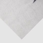 Common Loon zwemt in een noordelijk meer in de win Tissuepapier (Detail)