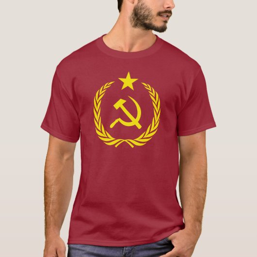 Communistische vlag van de T-Shirt in de koude oor (Voorkant)