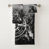 Compass star embleem monogram dramatische bergen bad handdoek (Insitu)