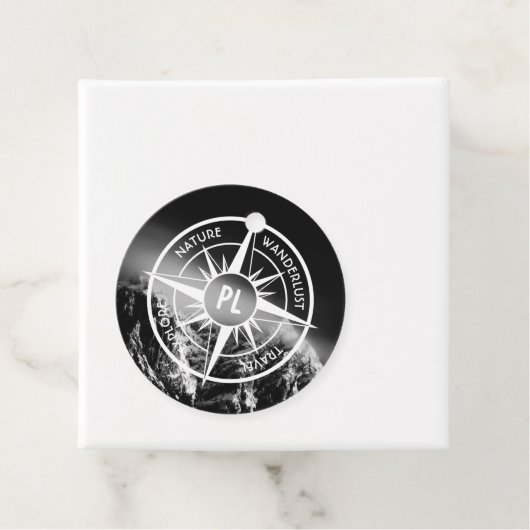 Compass star embleem monogram dramatische bergen bedankjes labels (In situ)