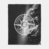 Compass star embleem monogram dramatische bergen fleece deken (Voorkant)
