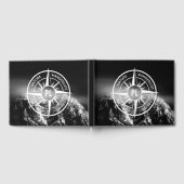 Compass star embleem monogram dramatische bergen gastenboek (Volledig)