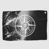 Compass star embleem monogram dramatische bergen golfhanddoek (Horizontaal)