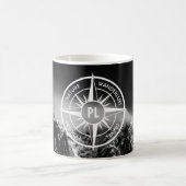 Compass star embleem monogram dramatische bergen koffiemok (Center)