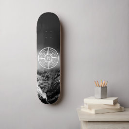 Compass star embleem monogram dramatische bergen persoonlijk skateboard