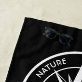 Compass star embleem monogram dramatische bergen strandlaken (In situ)