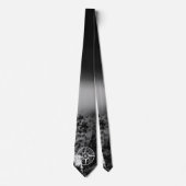 Compass star embleem monogram dramatische bergen stropdas (Voorkant)