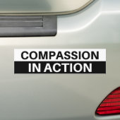 Compassie in actie - Bumpersticker (Op auto)