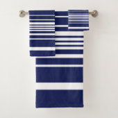 Complexe stripes - blauw bad handdoek (Insitu)