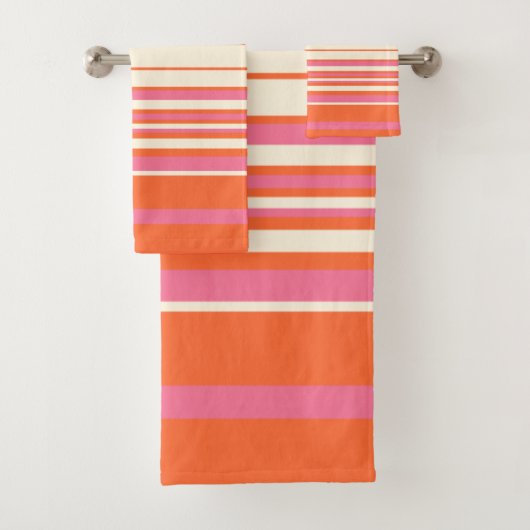Complexe stripes - Roze, Oranje en crème Bad Handdoek (Insitu)