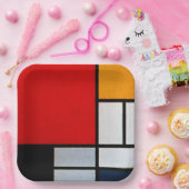 Compositie met groot rood vlak papieren bordje (Feest)
