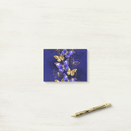 Compositie met Sapphire Butterflies Post-it® Notes (Op bureau)