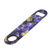 Compositie met Sapphire Butterflies Speed Flessenopener (Voorkant Gekanteld)