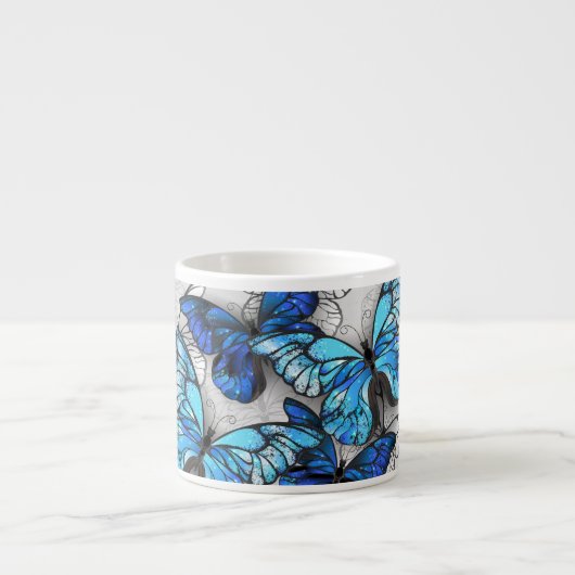 Compositie van witte en blauwe vlinders espresso kop (Voorkant)