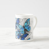 Compositie van witte en blauwe vlinders porselein kop (Voorkant rechts)